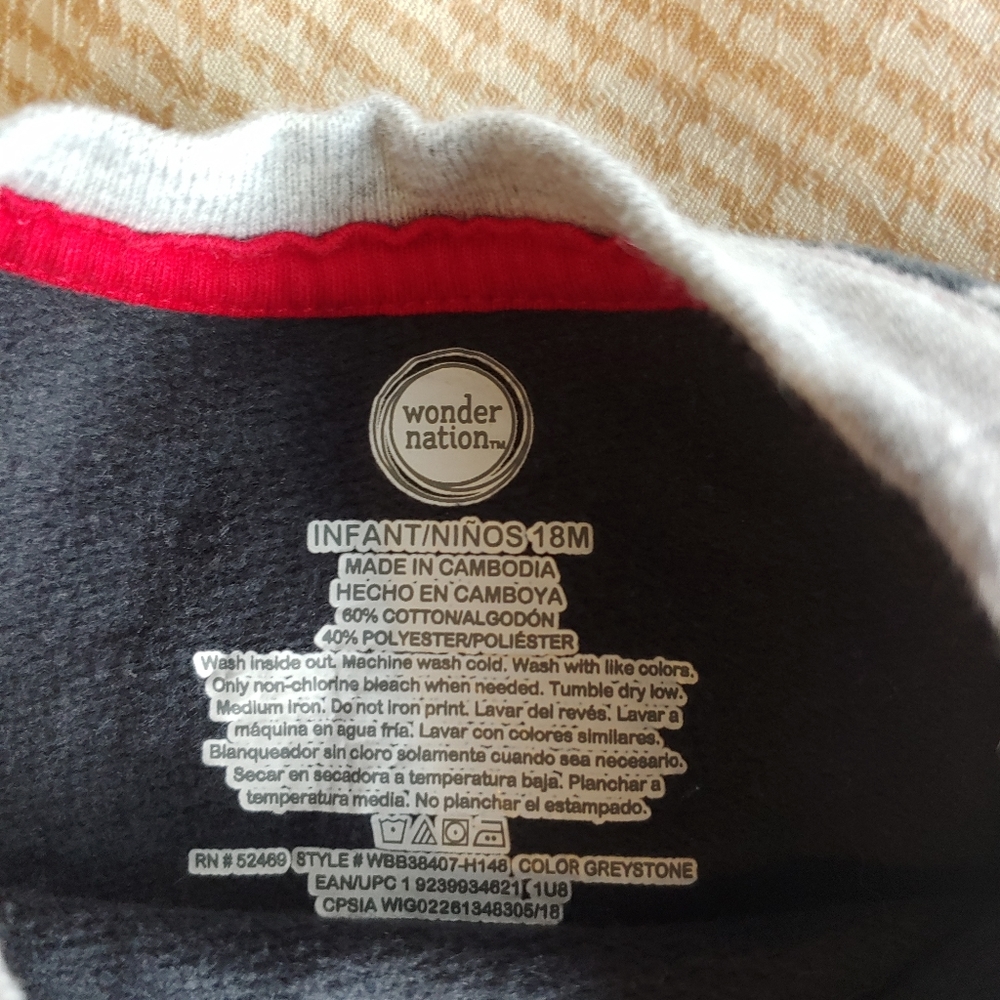 Bundle 2 sweaters - Picture 2 of 4